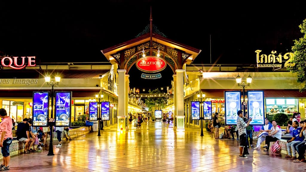 Asiatique The Riverfront