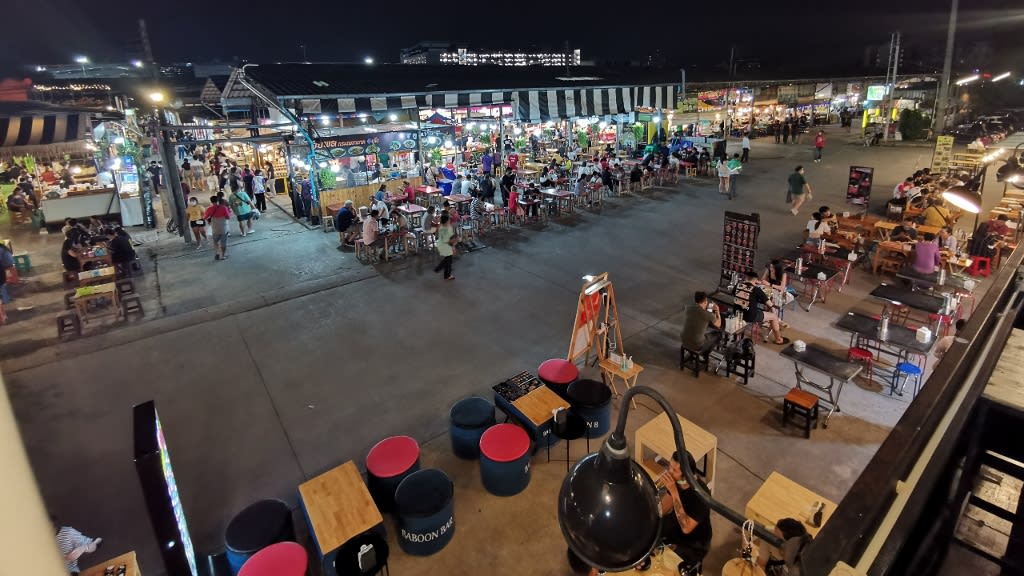 Srinagarindra Train Night Market: A Nostalgic Journey Through Time