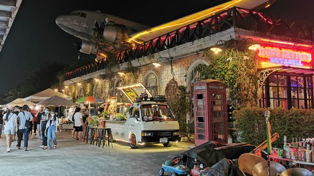 Srinagarindra Train Night Market: A Nostalgic Journey Through Time