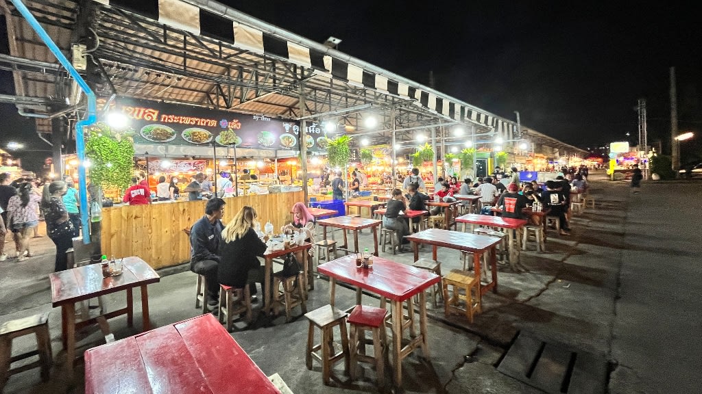Srinagarindra Train Night Market: A Nostalgic Journey Through Time