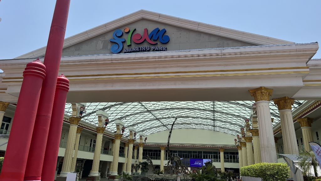 Siam Amazing Park: A Thrilling Escape into Fun and Fantasy