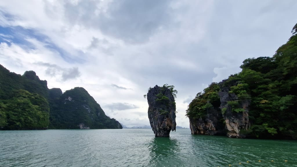 Khao Phing Kan: The Iconic James Bond Island's Dramatic Beauty