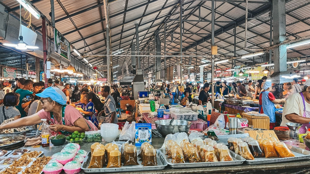 Naka Weekend Market: A Treasure Trove of Local Delights