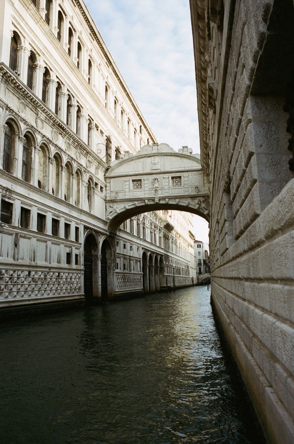 bridge-of-sighs-in-venice bridge-of-sighs-in-venice