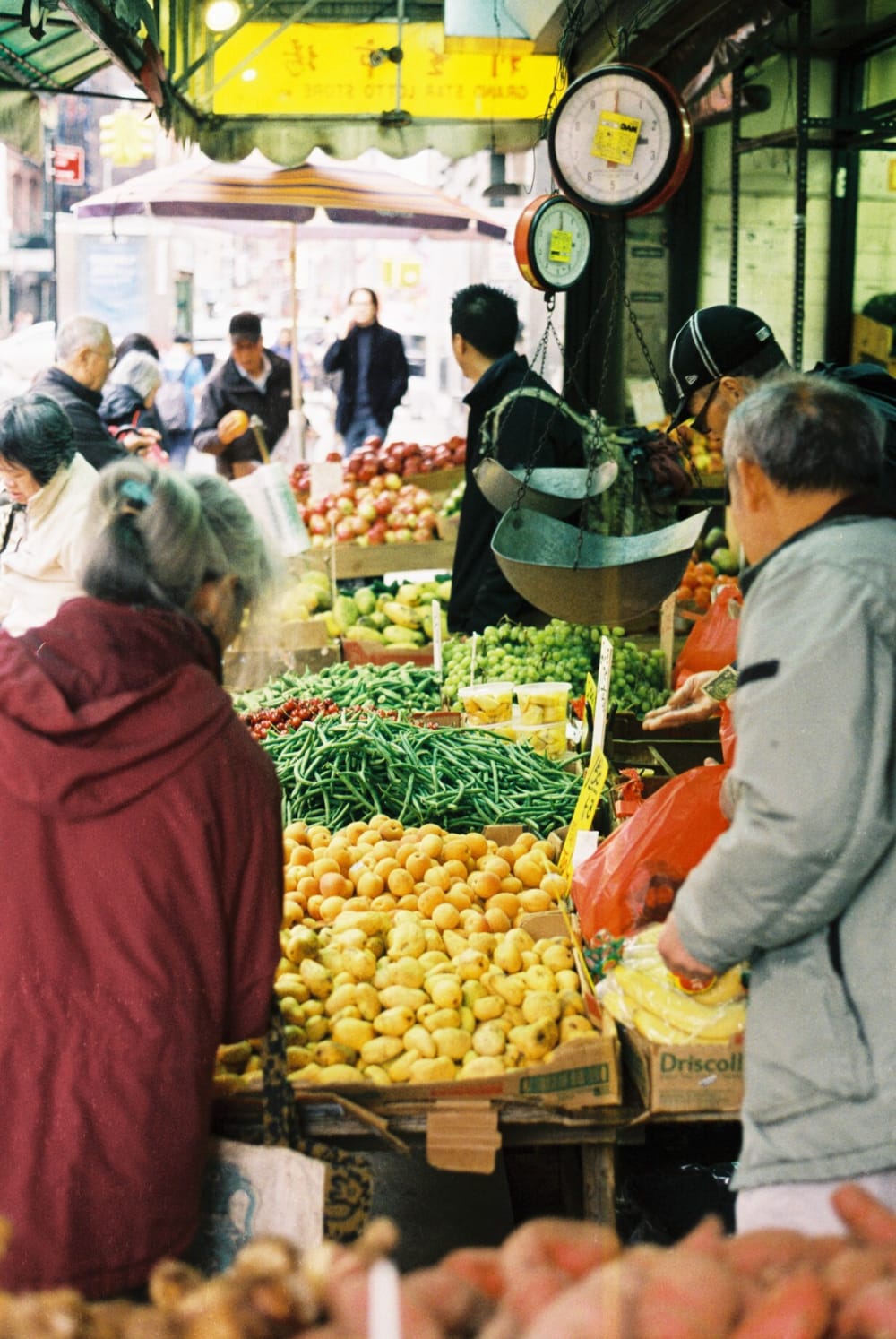 fruit-in-china-town-new-york fruit-in-china-town-new-york