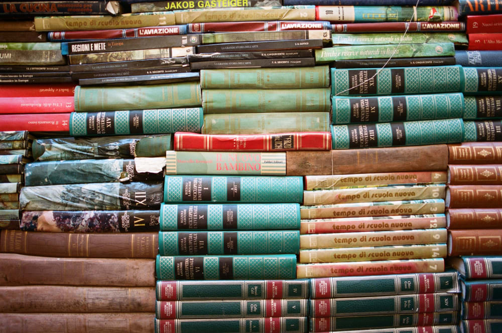 piles-of-books piles-of-books