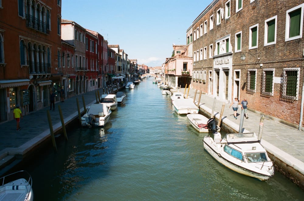 straight-canal-in-venice straight-canal-in-venice
