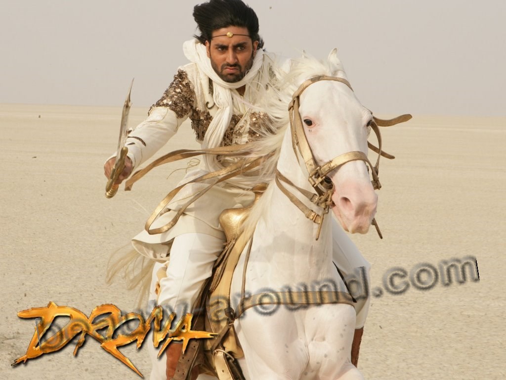 Абхишек Баччан / Abhishek Bachchan на лошади фото из фильма Drona