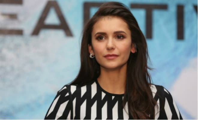 Имя: Нина Добрев (Nina Dobrev) Отчество: Константиновна День рождения: 9 января 1989 (30 лет) Место рождения: София, Болгария Рост: 169 см Вес: 55 кг