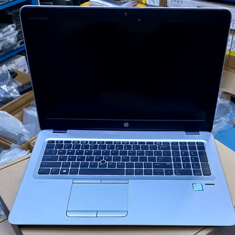 Hp EliteBook 850 G3 coi5 8gb ram 256ssd 6th