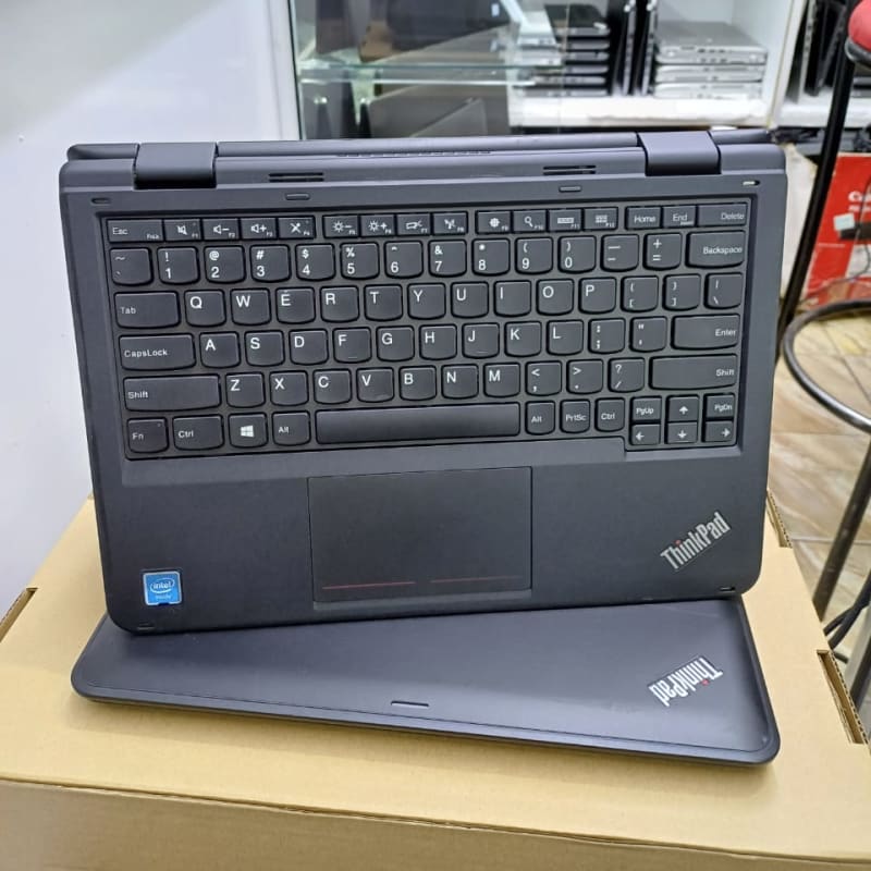 Lenovo Yoga 11e  Intel Pentium  4/128 GB