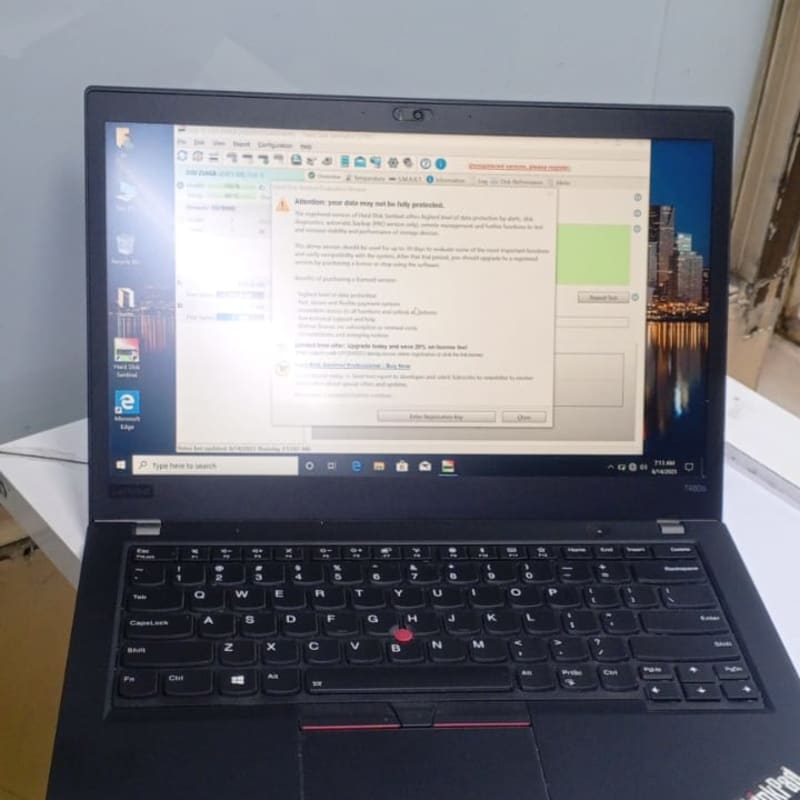 Lenovo t480s core i5 8th generation 8gb ram/256 SSD