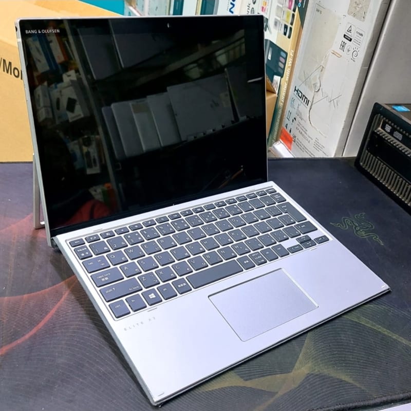 Hp Elite X2 G8 coi5 8gb ram 256 ssd 11th generation detachable touch screen