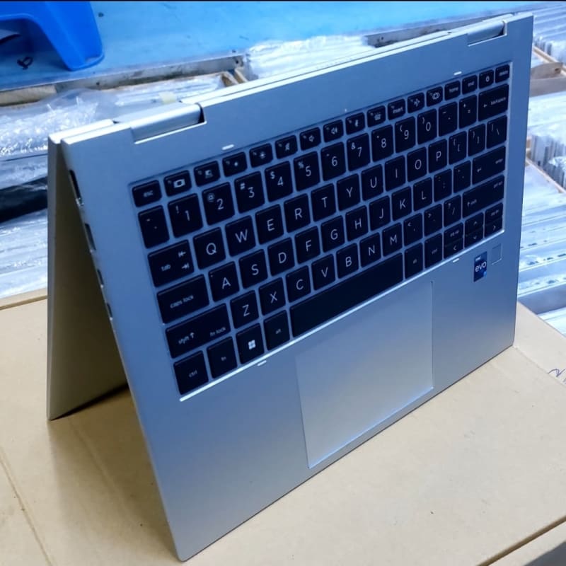 Hp EliteBook x360 1040g9  coi7 12th gen