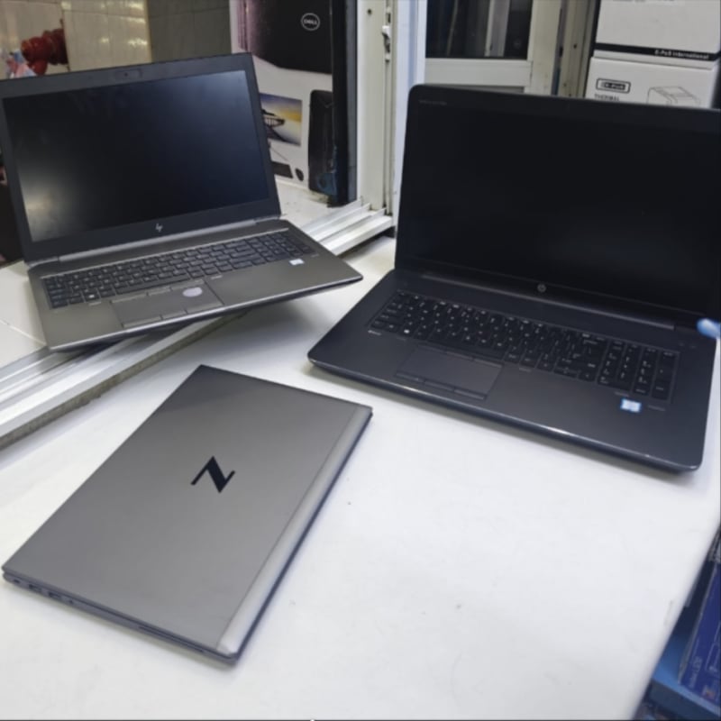 HP ZBook 17 G3 (Intel Core i5 6th Gen, 16GB RAM, 256GB SSD, 4GB Graphics)