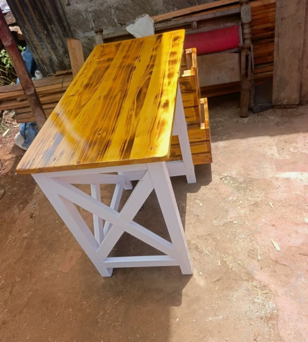 Stylish kitchen table 