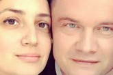 Лиза Шароха на семейном фото с родителями