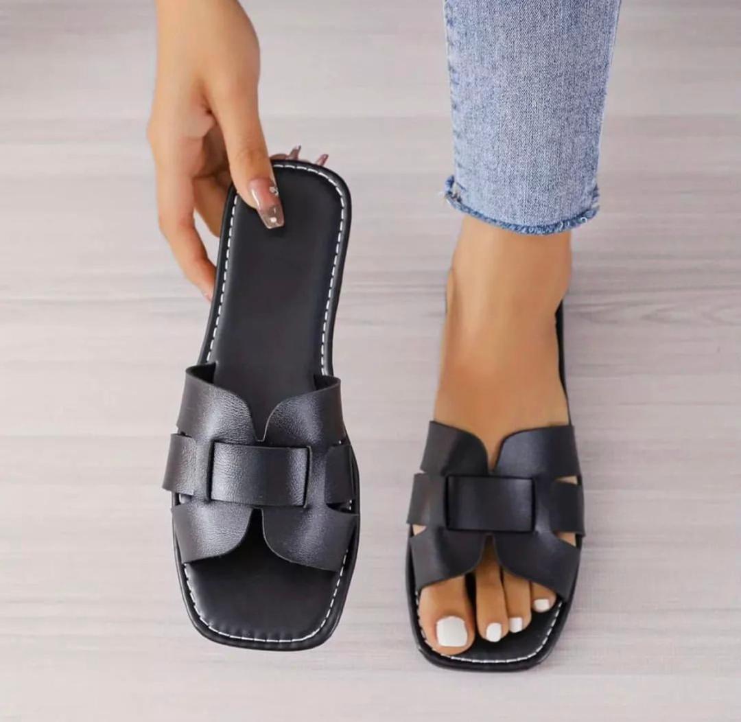 Female flat shoes view 4