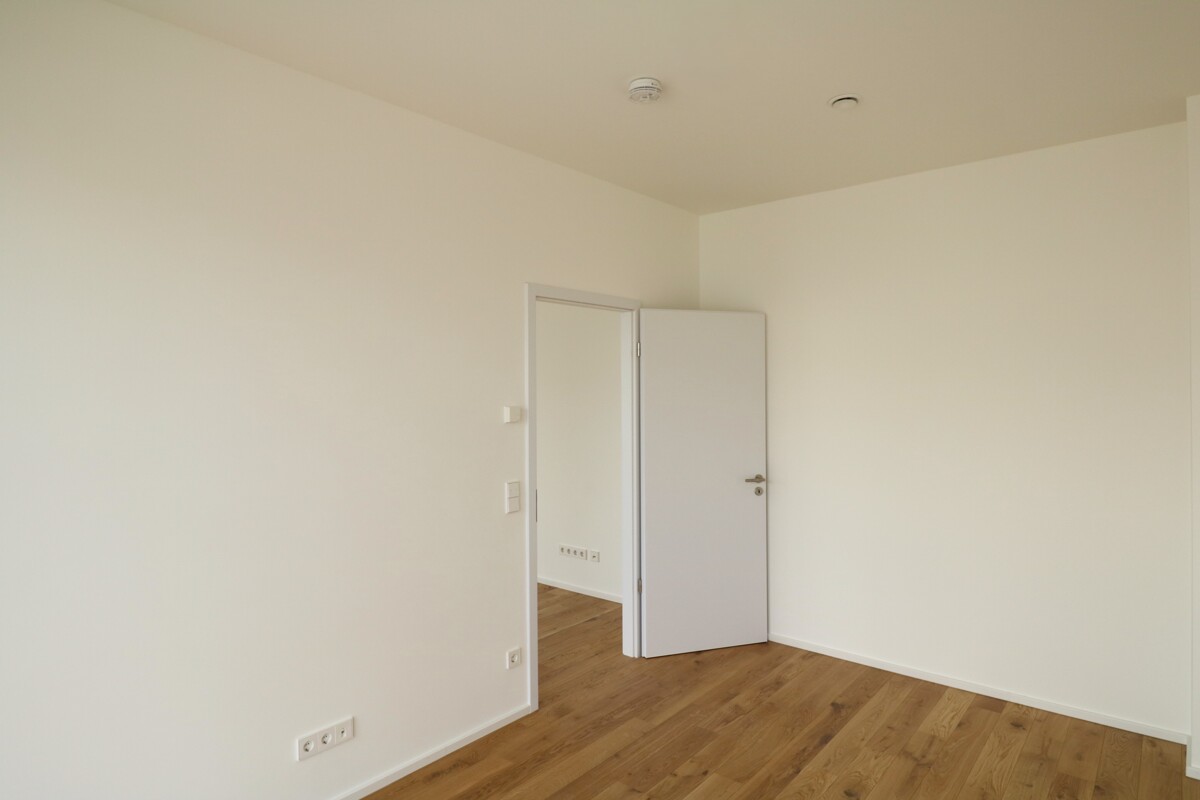 *ERSTBEZUG* Lichtdurchflutete 2-Zimmer Wohnung mit Balkon direkt am Kocher! - Photo 1