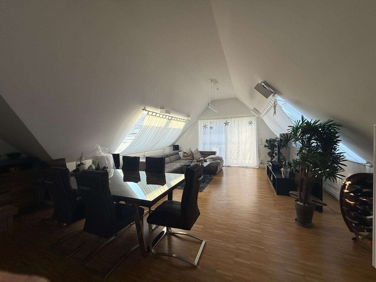 Exklusive 4,5-Zimmer-Wohnung mit traumhaften Balkone Südwest Ausrichtung - Photo 2