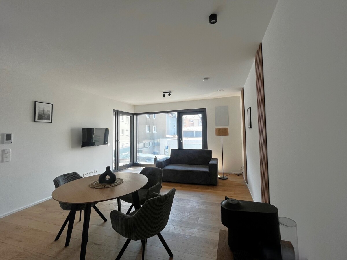 Möblierte 2-Zimmer Wohnung mit schöner Loggia zu vermieten! - Photo 1