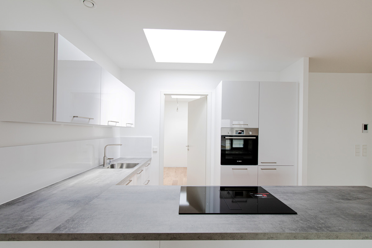 Großzügige 2-Zimmer Wohnung mit schöner Loggia zu vermieten! - Photo 2