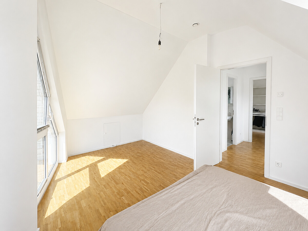 Traumhafte 4,5 Zimmer Maisonettewohnung mit schöner Dachterrasse zu vermieten! - Foto 3