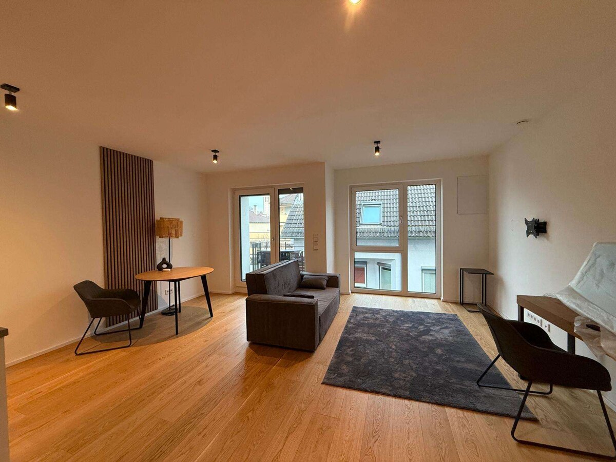 Möblierte 1-Zimmer Wohnung mit Balkon in der Heilbronner Innenstadt! - Photo 1
