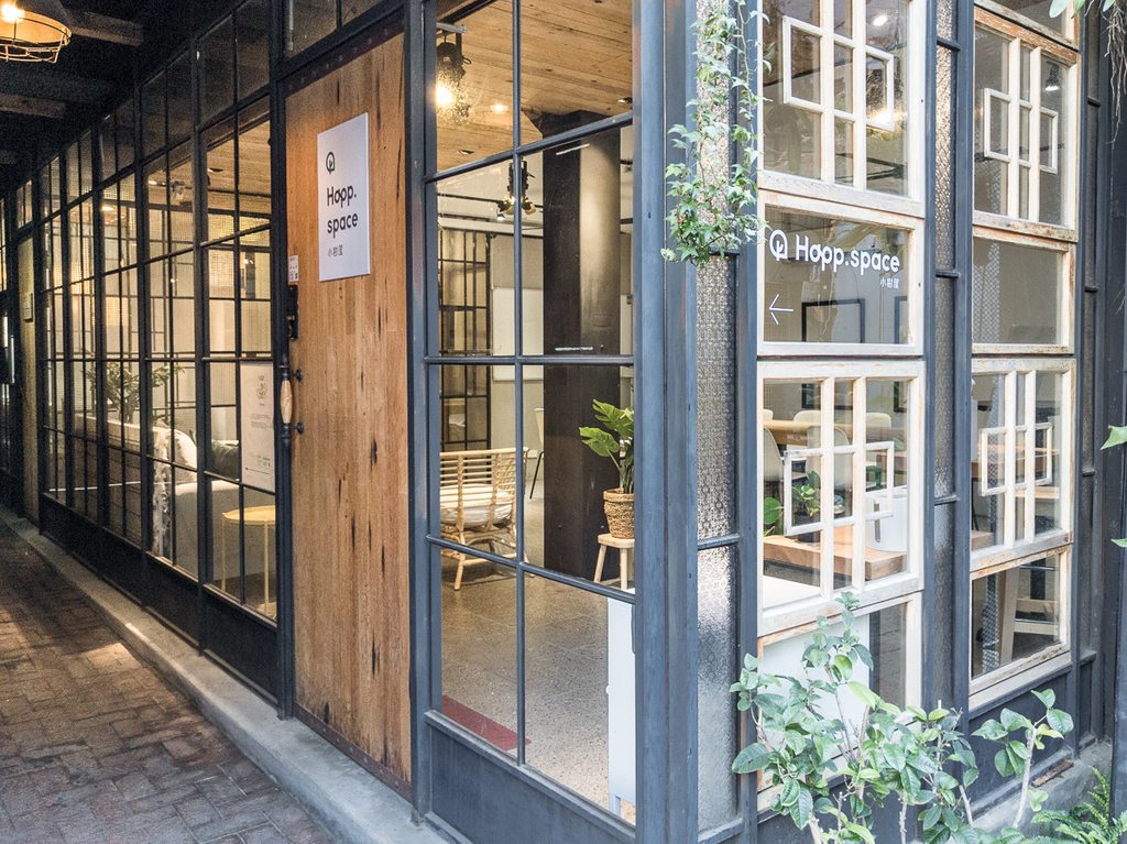 selected venue's interior or exterior images