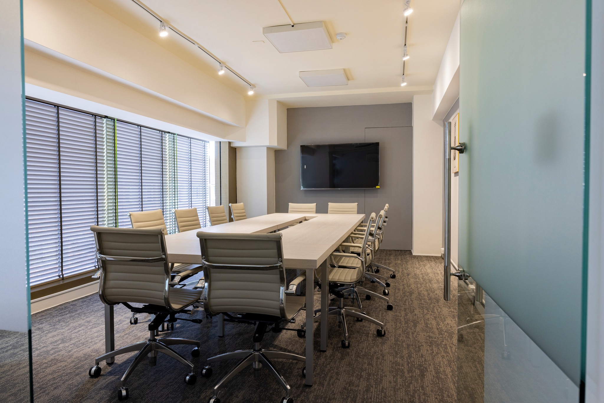 selected venue's interior or exterior images