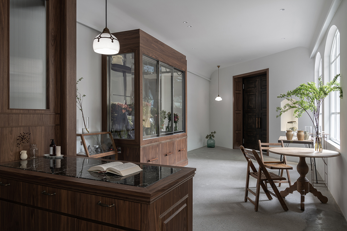 selected venue's interior or exterior images