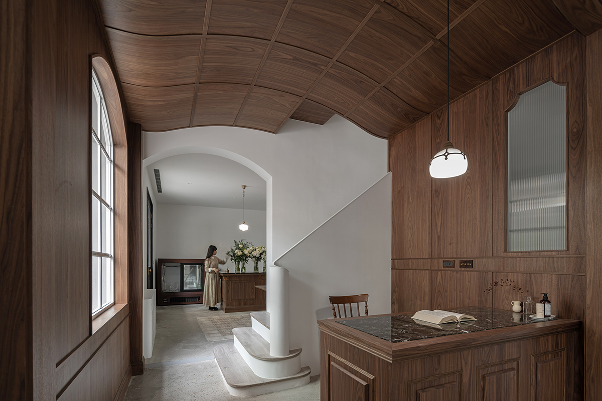 selected venue's interior or exterior images