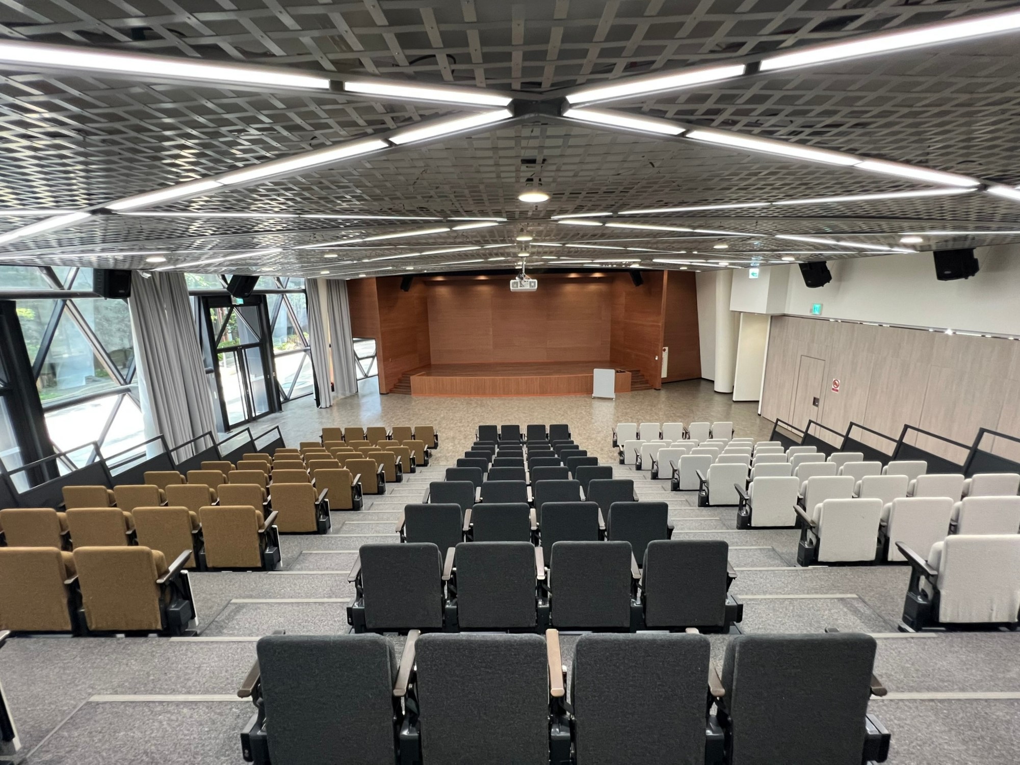 selected venue's interior or exterior images