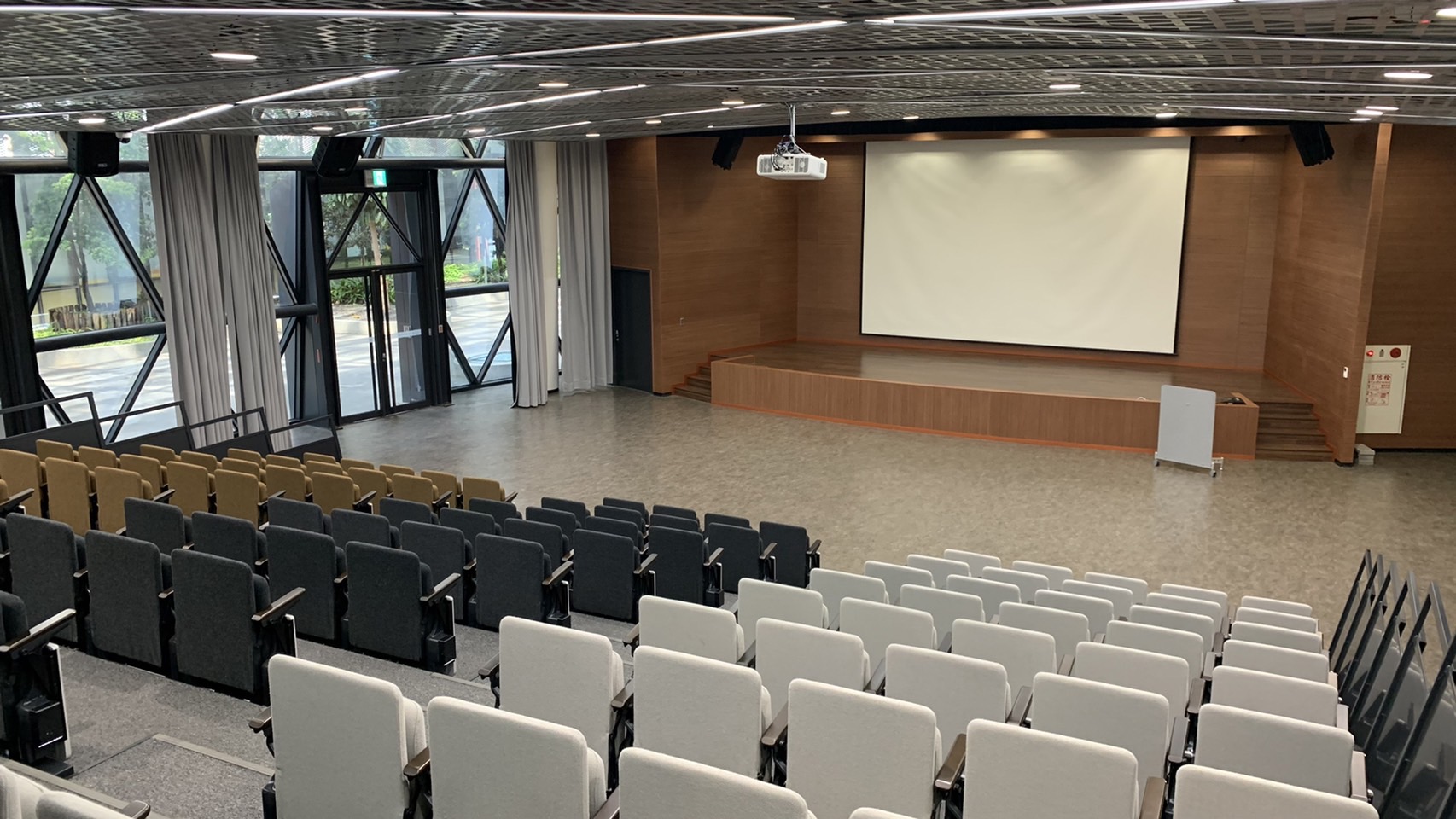 selected venue's interior or exterior images