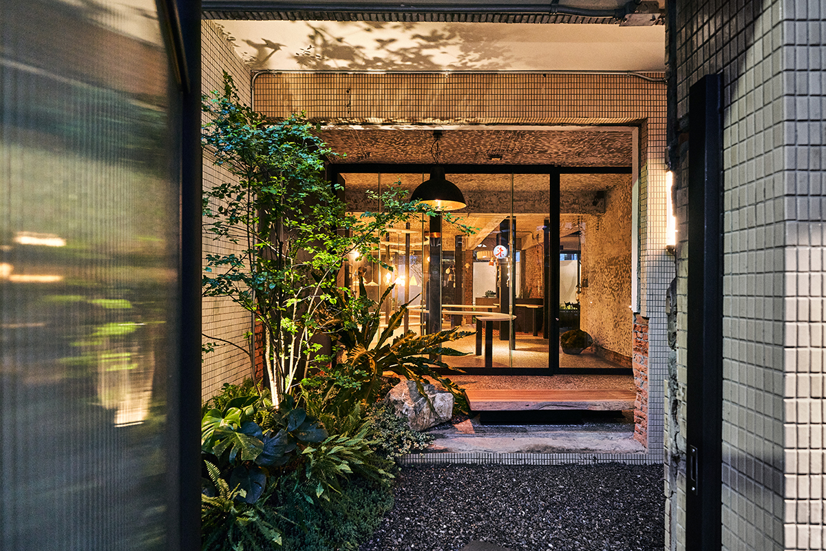 selected venue's interior or exterior images