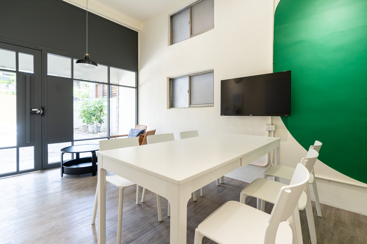 selected venue's interior or exterior images