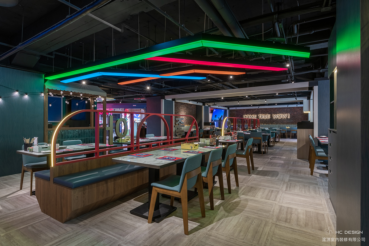 selected venue's interior or exterior images