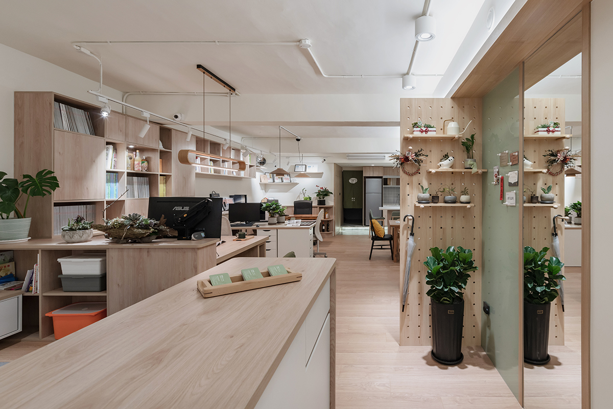 selected venue's interior or exterior images