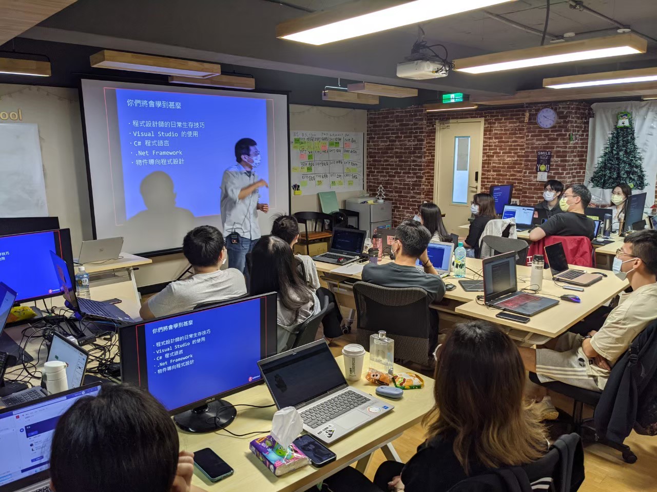 selected venue's interior or exterior images