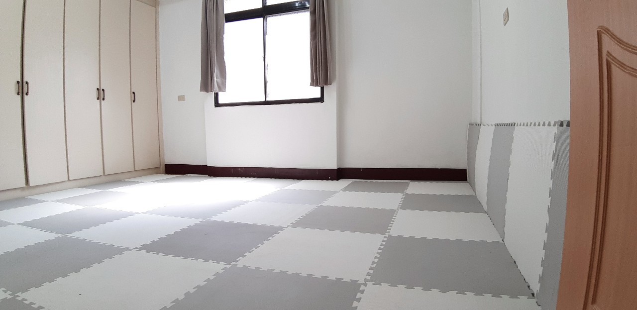 selected venue's interior or exterior images