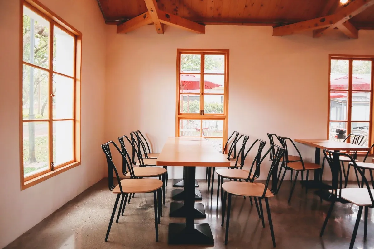 selected venue's interior or exterior images