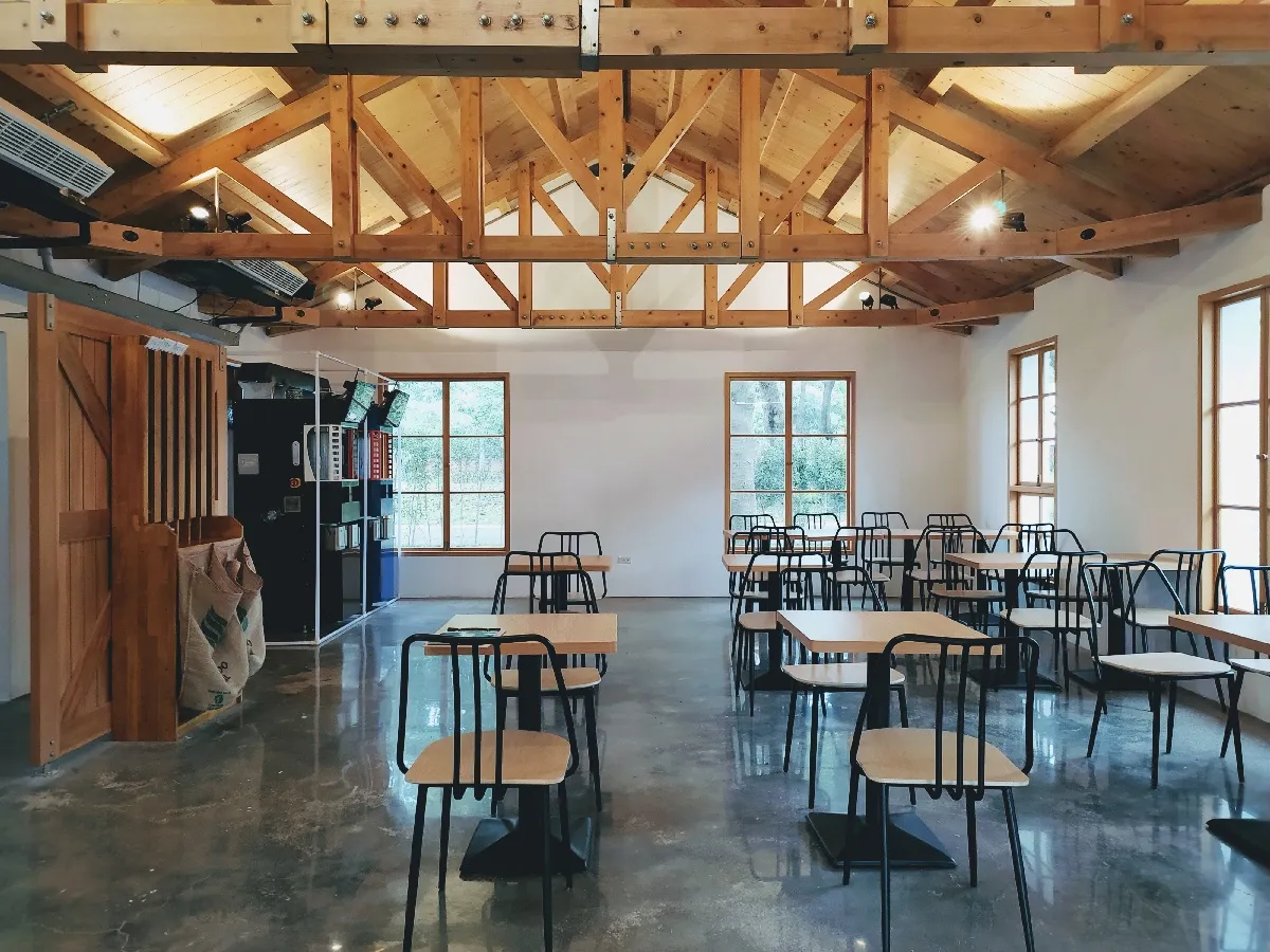 selected venue's interior or exterior images