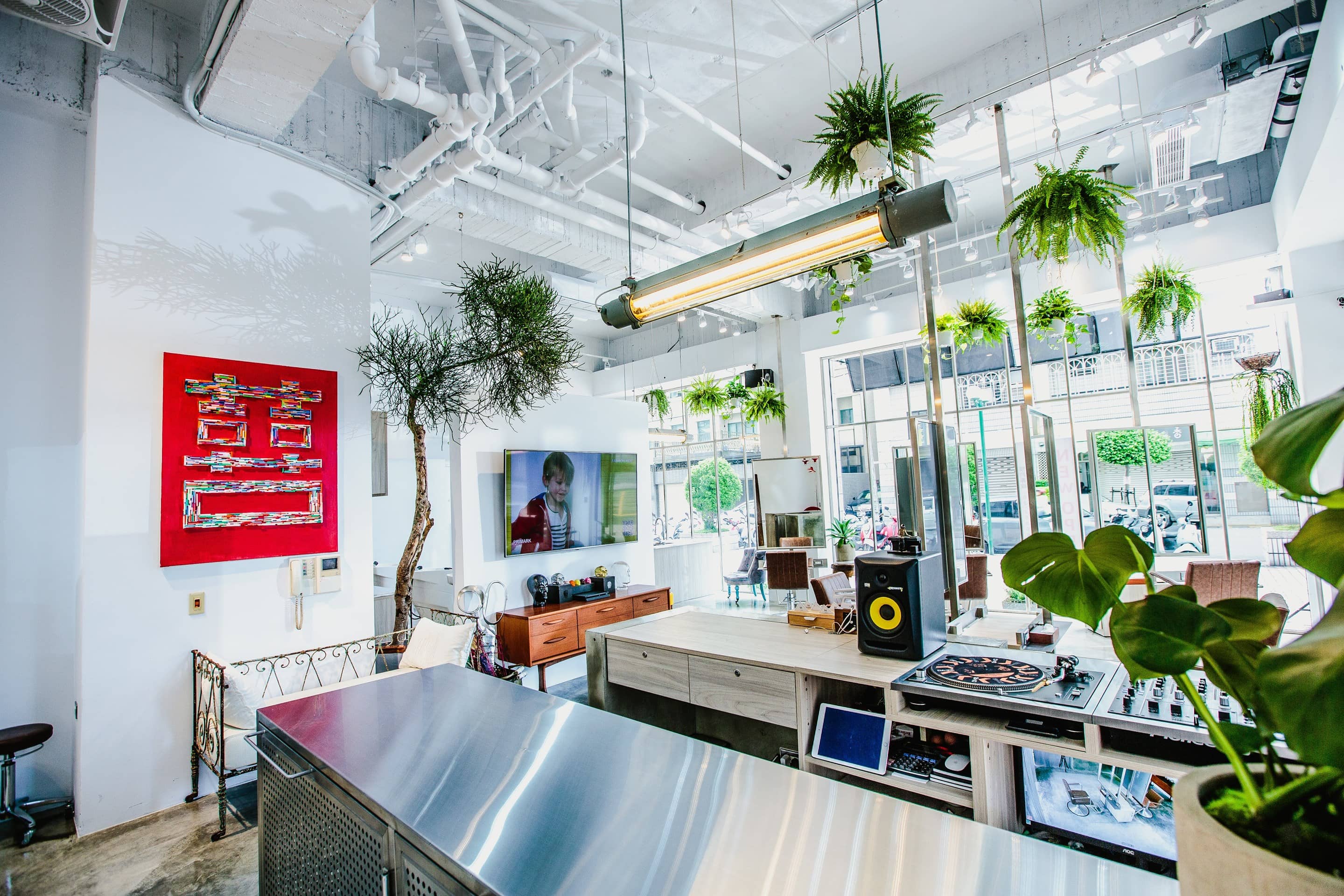 selected venue's interior or exterior images