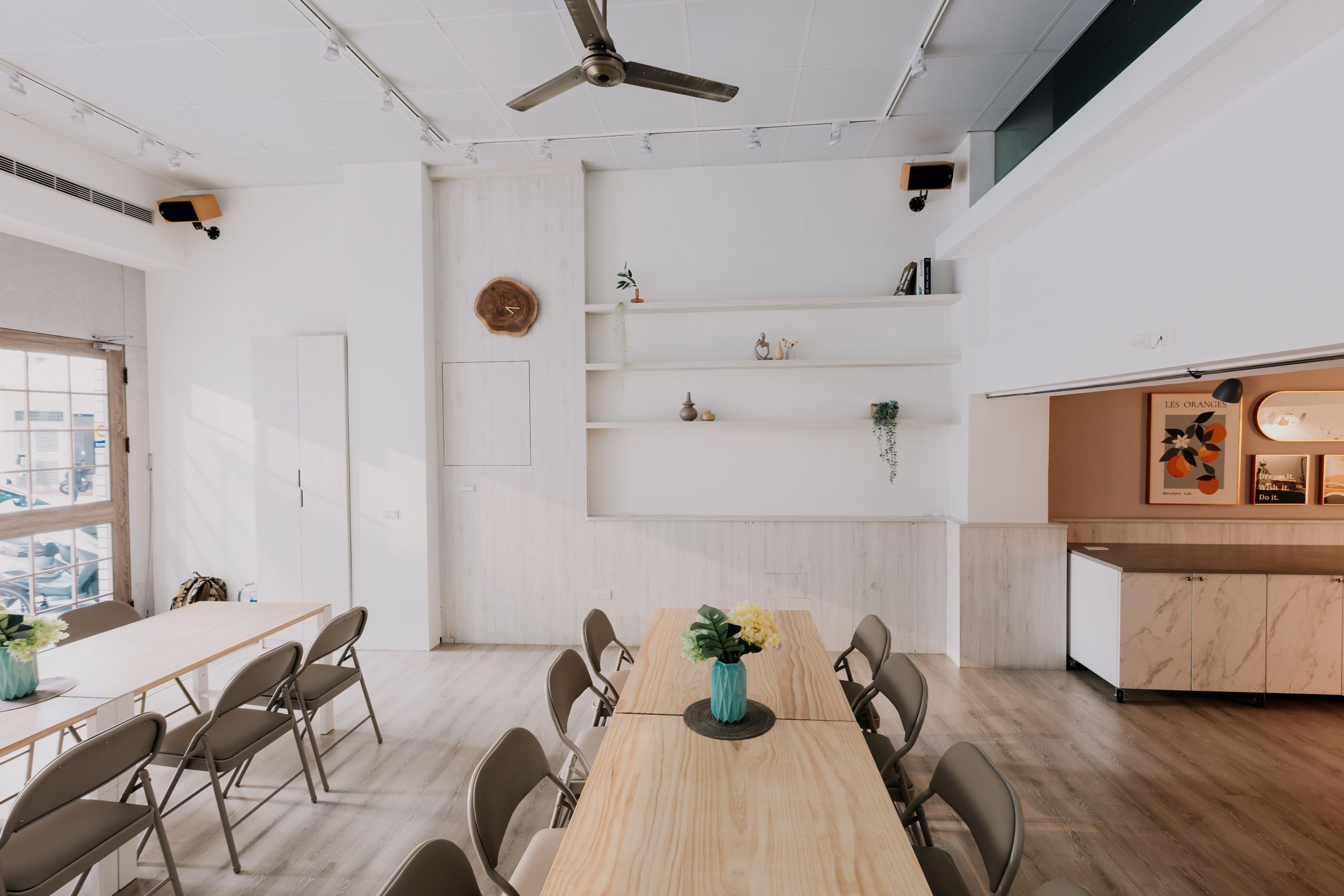 selected venue's interior or exterior images