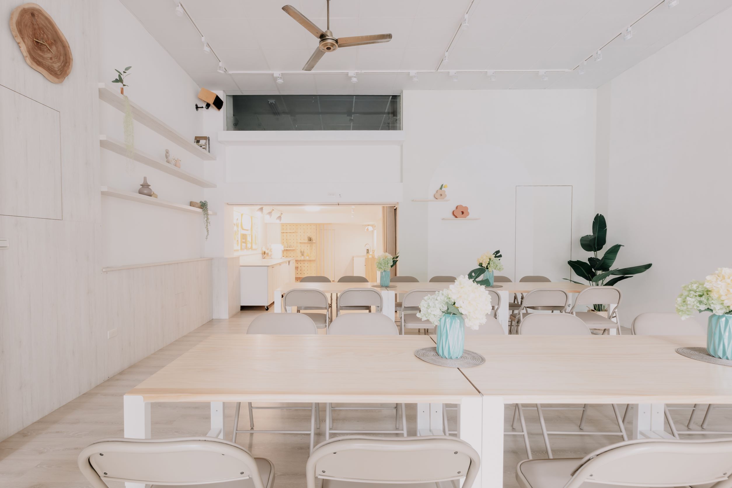 selected venue's interior or exterior images