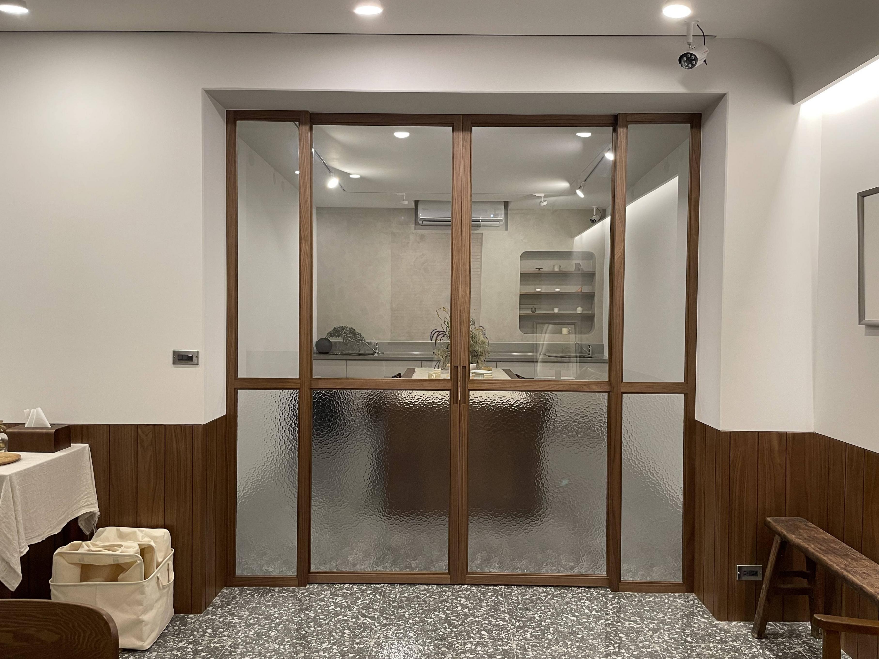 selected venue's interior or exterior images