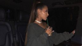 Ariana Grande photo