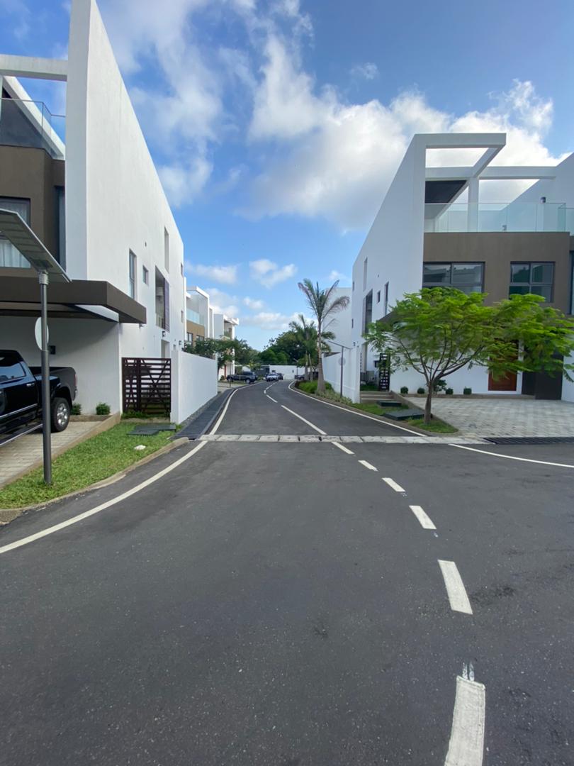 Ultra modern 4 bedroom townhomes with swimming pool, gym , bar For rent