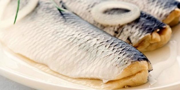 Как засолить кусочки селёдки в масле Как засолить кусочки селёдки в масле