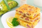 Пирог с сыром и сосисками